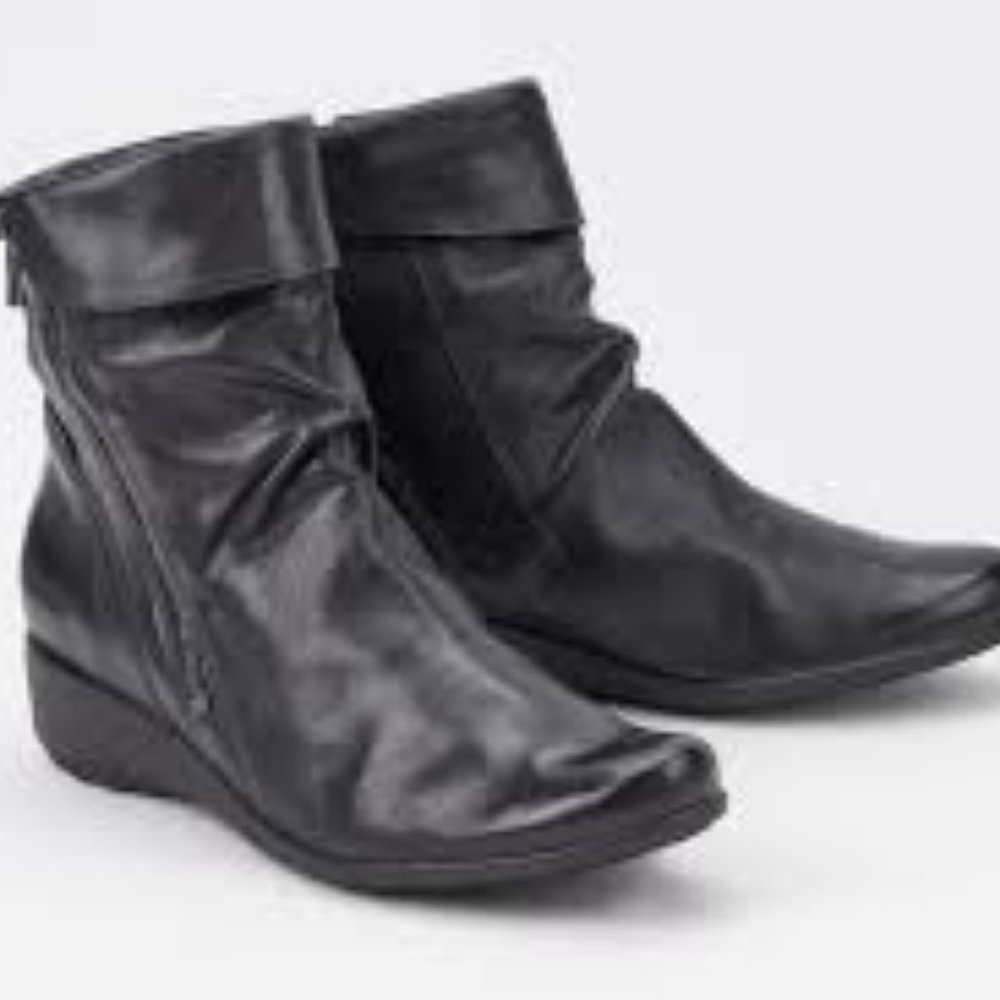 COPY - Mephisto Black Seddy Boots gently worn size 7.5